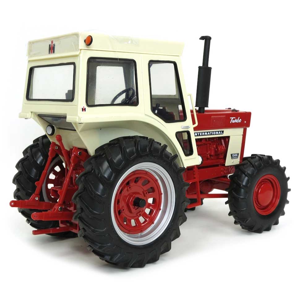 1/16 International Harvester 1566 Tractor with Cab & MFD by ERTL, 2012 National Farm Toy Museum - Image 4