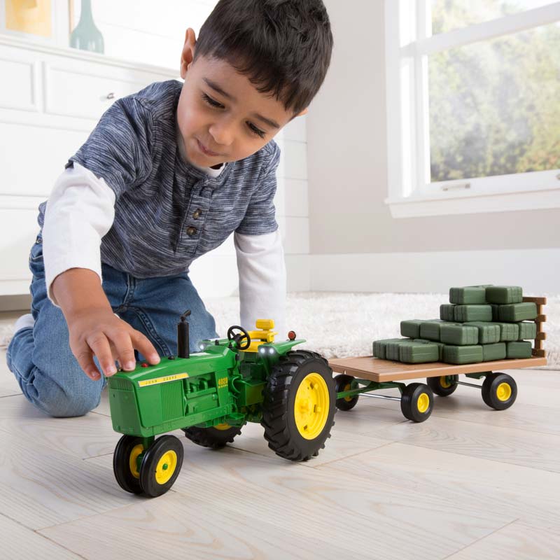 1/16 Big Farm John Deere 4020 Tractor with Narrow Front, Hay Wagon, & 36 Bales by ERTL - Image 2