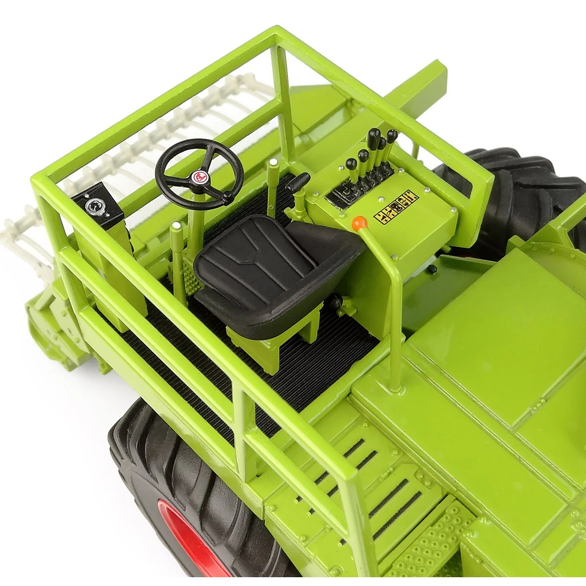 1/32 Claas Jaguar 80 SF Forage Harvester with Hay Head by Universal Hobbies, Limited Edition 1 of 1,500 - Image 7