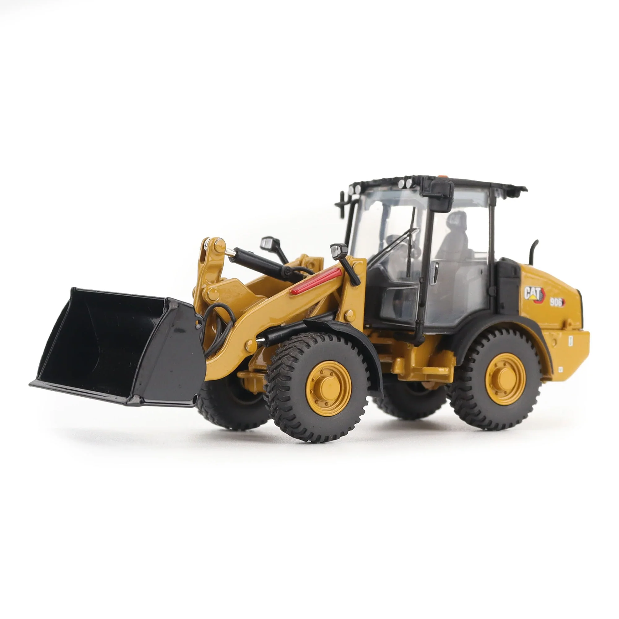 1/50 CAT 906 Compact Wheel Loader by Diecast Masters
