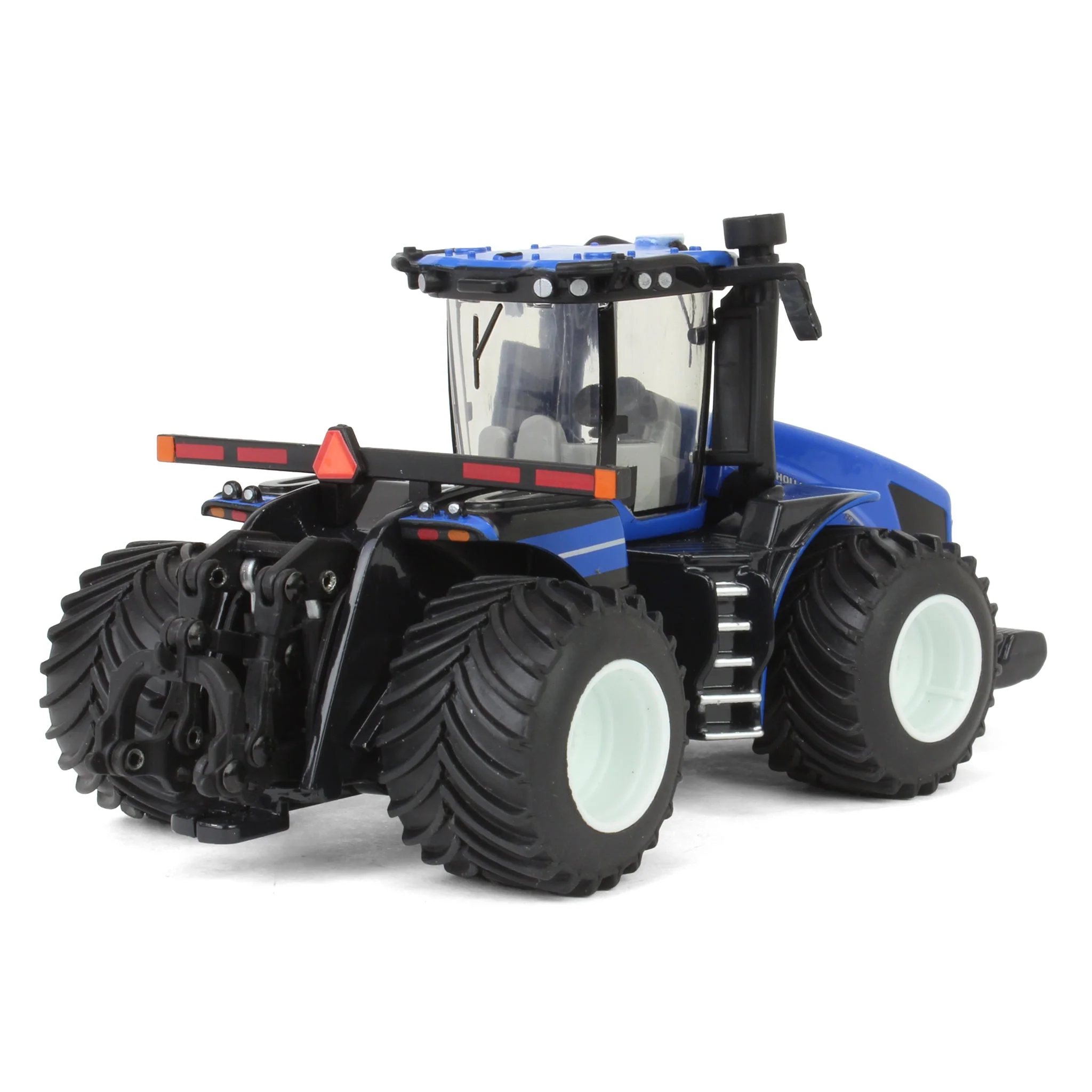 1/64 New Holland T9.700 Tractor with PLM Intelligence & LSW Tires, ERTL Prestige Collection - Image 3