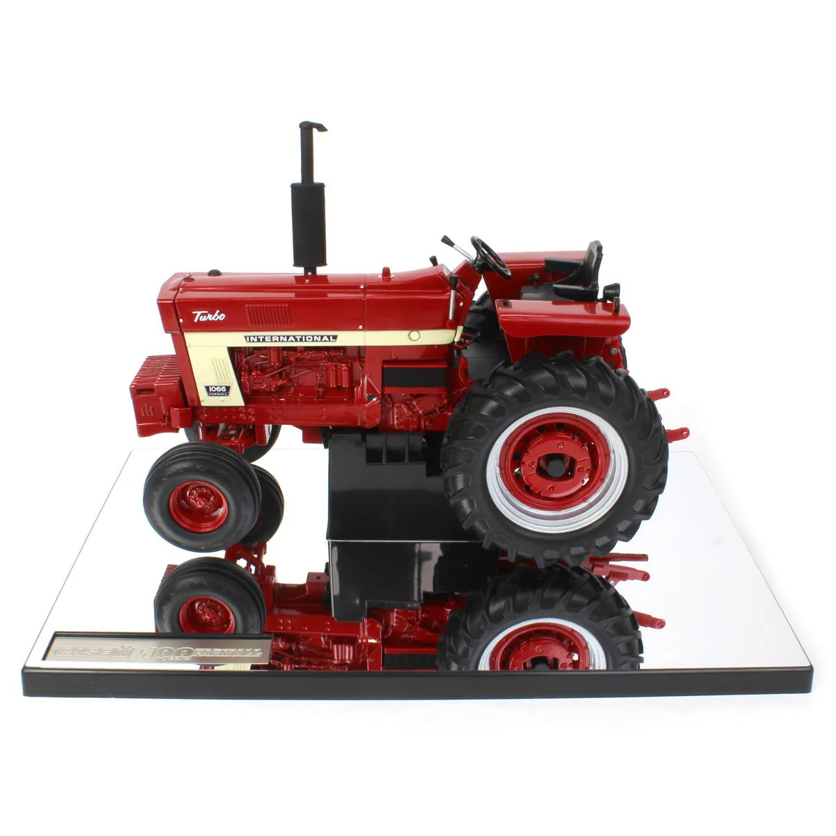 (B&D) 1/16 IH Farmall 1066 Tractor by ERTL, Farmall 100th Anniversary Limited Edition - Damaged Item - Image 6