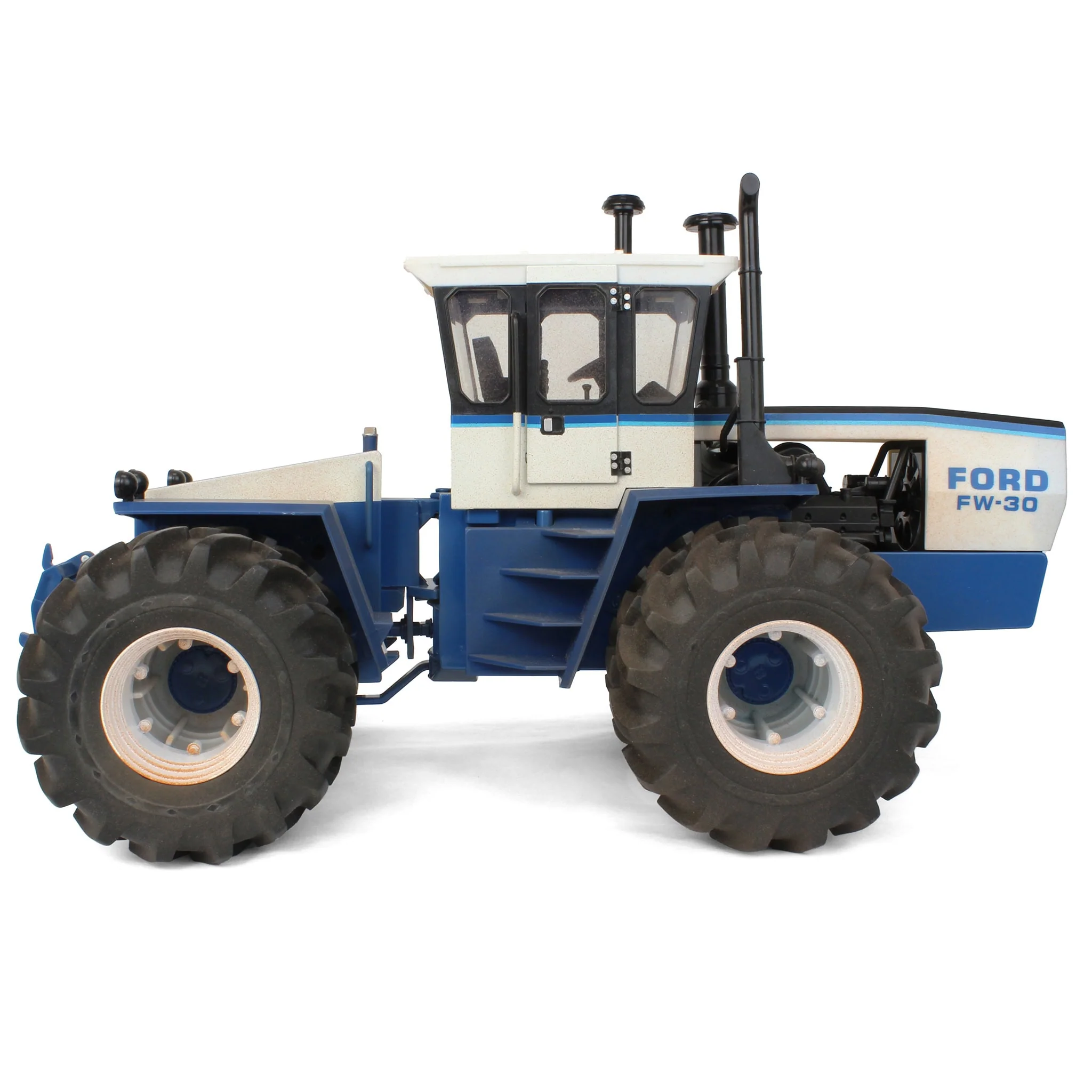 Field Work Dust Chase Unit ~ 1/16 Ford FW-30 4WD Tractor with Duals, Toy Tractor Times 41st Anniv, ERTL Prestige - Image 6
