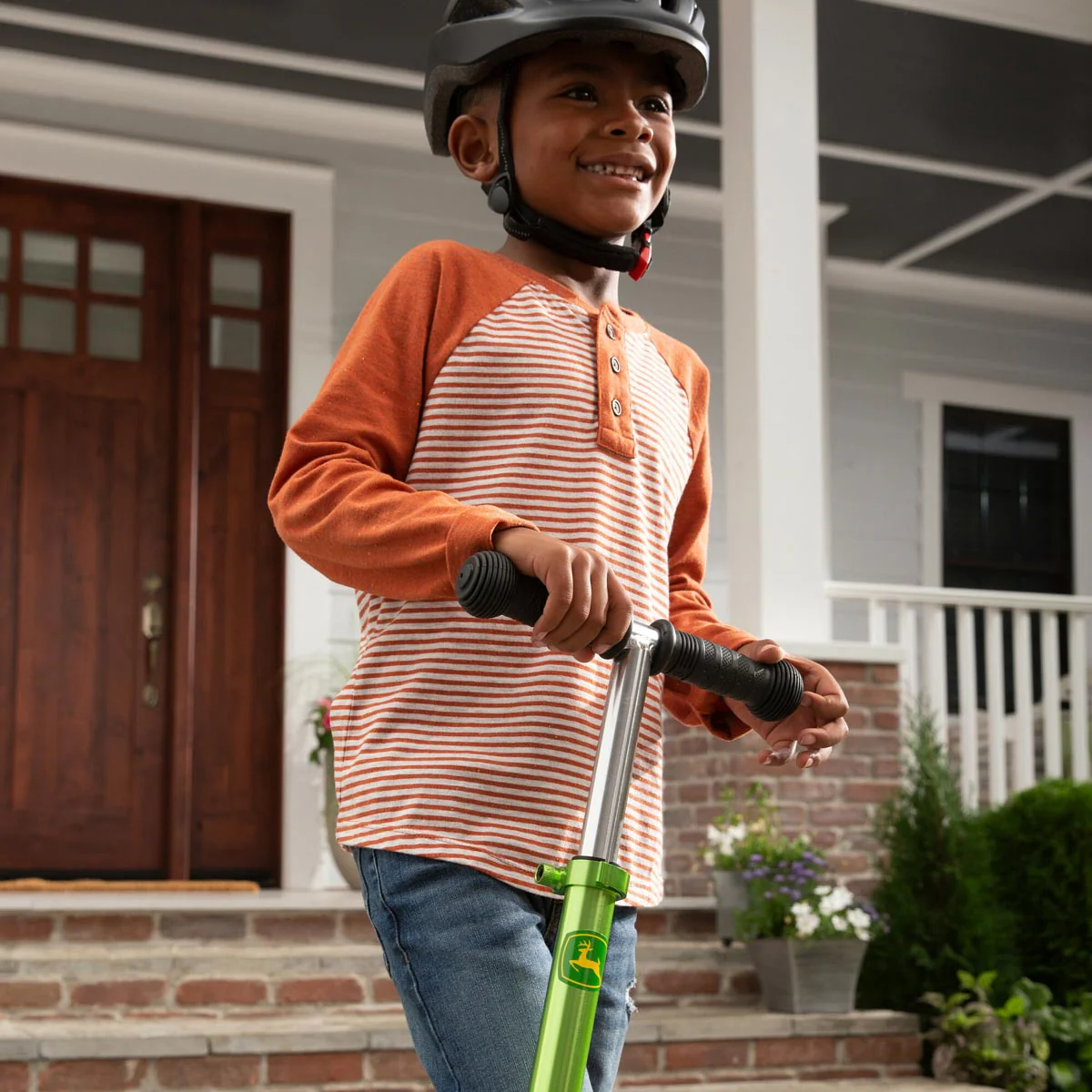John Deere Scooter with Light Up Wheels - Image 10